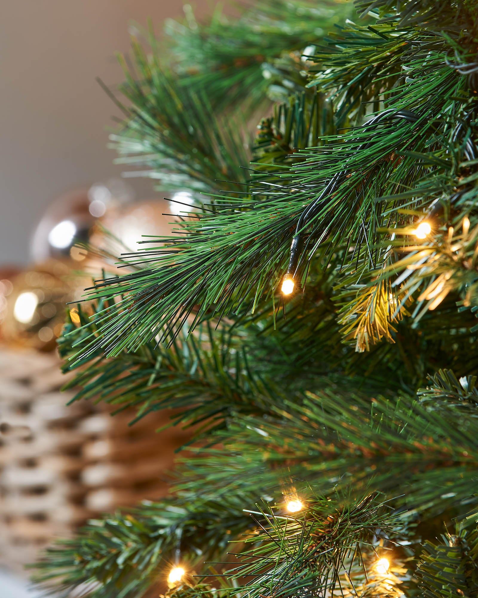 WeRChristmas Pre-Lit Victorian Pine Multi-Function Christmas Tree with 400 Warm White LED Lights, Green, 6 feet/1.8 m